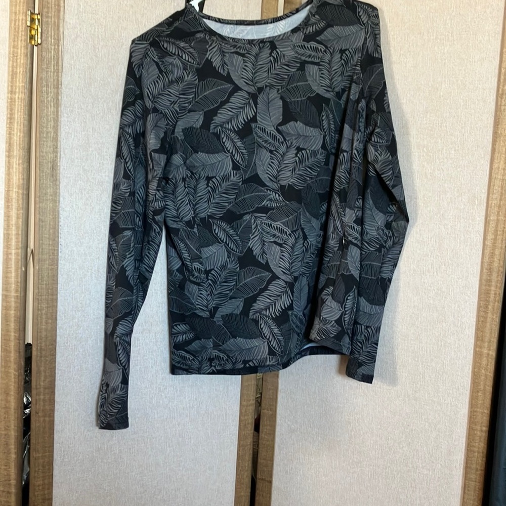 FINAL MARKDOWN Hang Ten Gray Fitted Long Sleeve uv protection Tee small